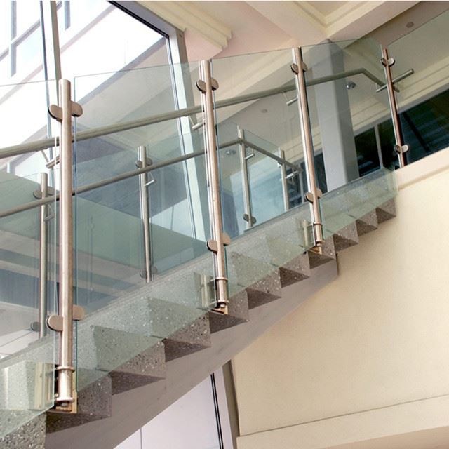 Side-Mounted-Stainless-Steel-Glass-Balcony-Railing (4) Side-Mounted-Stainless-Steel-Glass-Balcony-Railing (4)